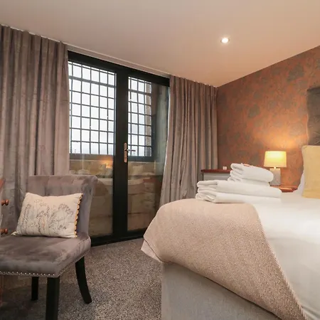 Tornado Engine Shed Lägenhet *