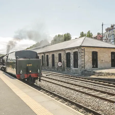 דירה Tornado Engine Shed *
