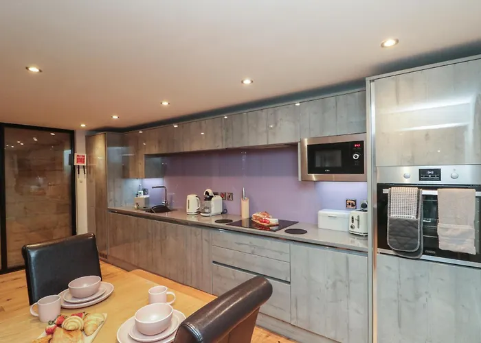 Tornado Engine Shed Lägenhet *