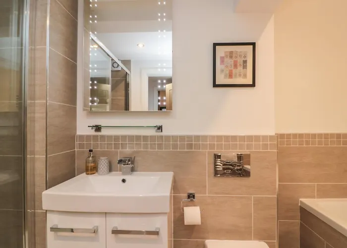 Tornado Engine Shed Lägenhet